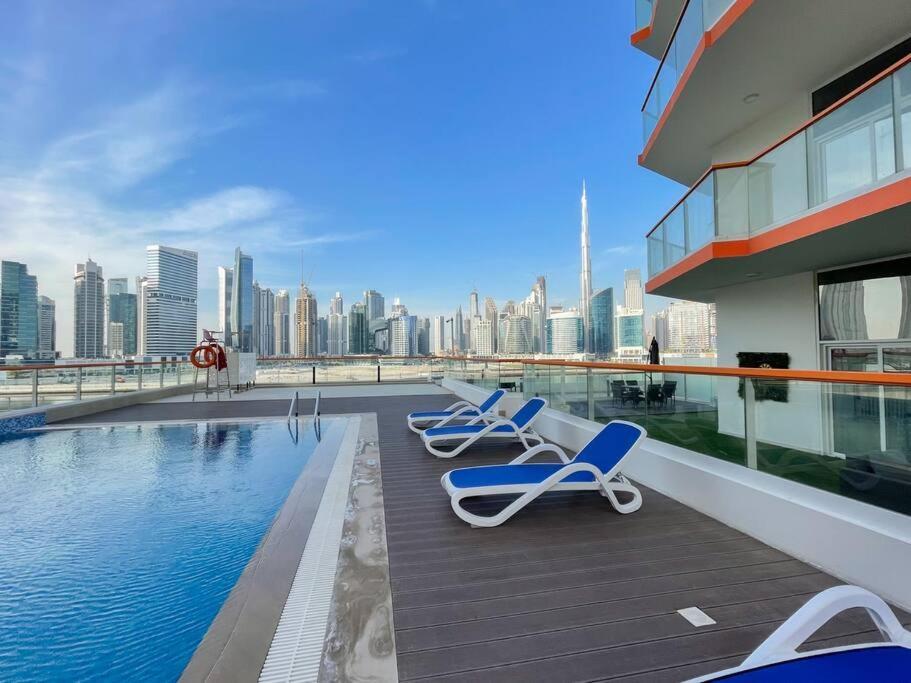 Lively Pop Apartment On The Business Bay Canal Dubai Dış mekan fotoğraf